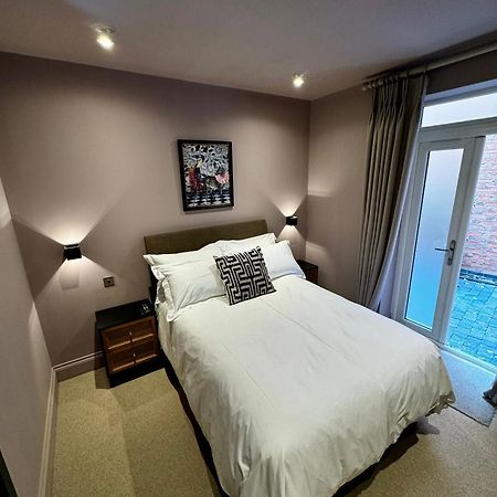 Macbeths Corner High End Luxury Apartment In Centre With Parking Стретфорд-на-Ейвоні Екстер'єр фото