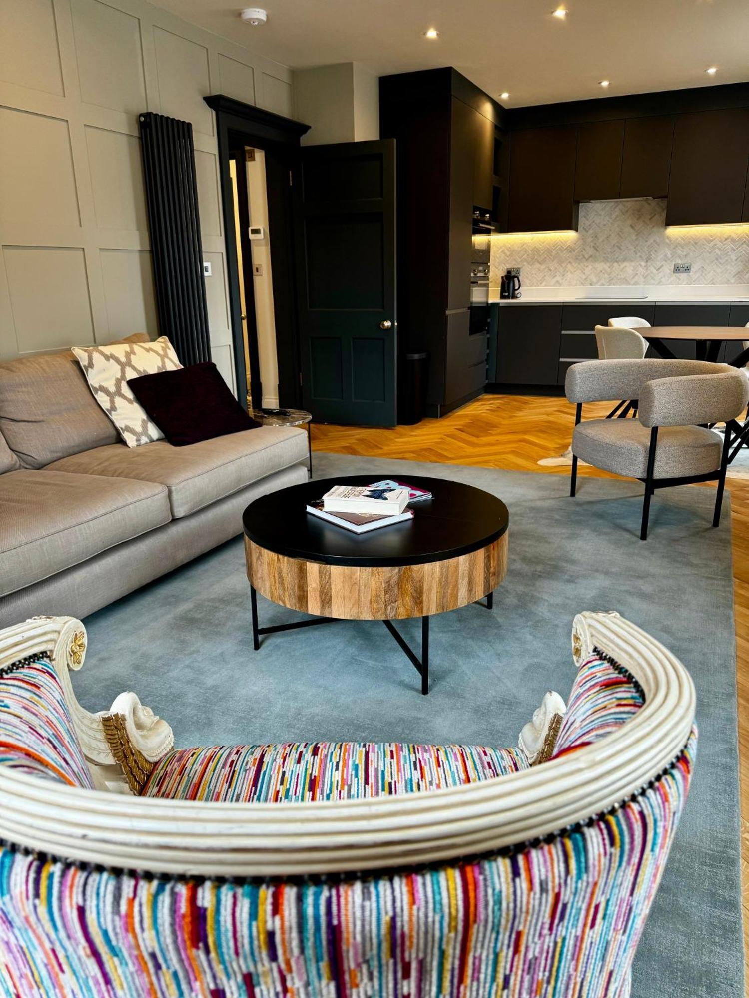 Macbeths Corner High End Luxury Apartment In Centre With Parking Стретфорд-на-Ейвоні Екстер'єр фото